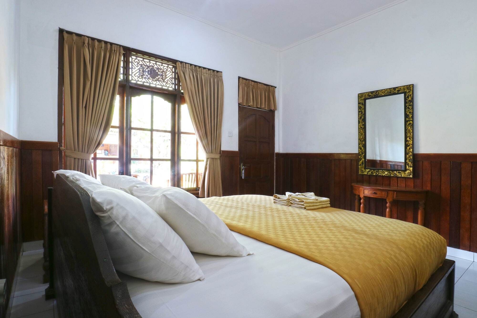 Puri Nusa Beach Hotel Batumadeg المظهر الخارجي الصورة